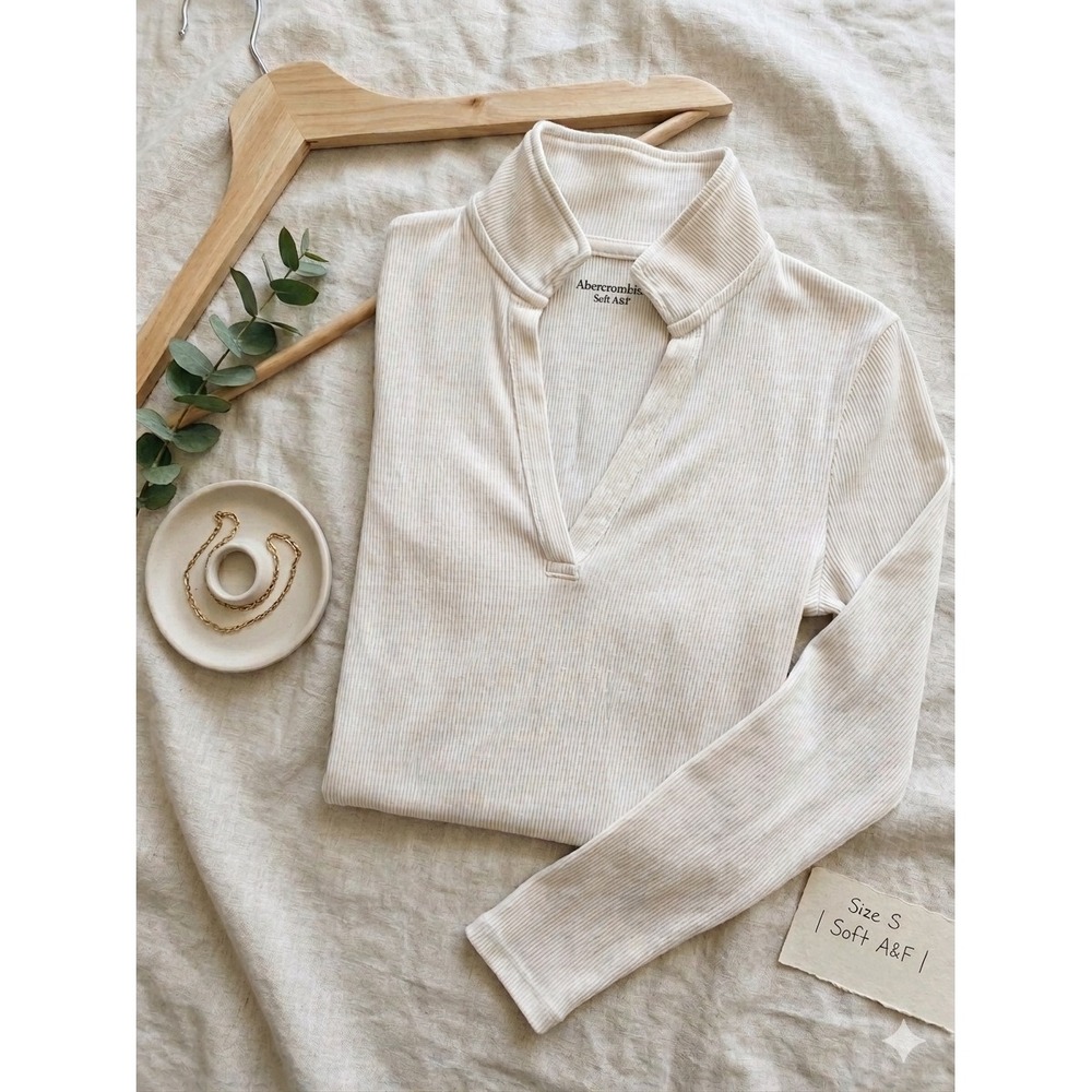 Abercrombie & Fitch Minimalist Cream Ribbed Long Sleeve Body Suit‎ Womens S